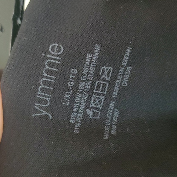 Yummie Black Shapewear 7' Shorts Tummy Control Butt Lift Size Large/Extra Large - Picture 8 of 10